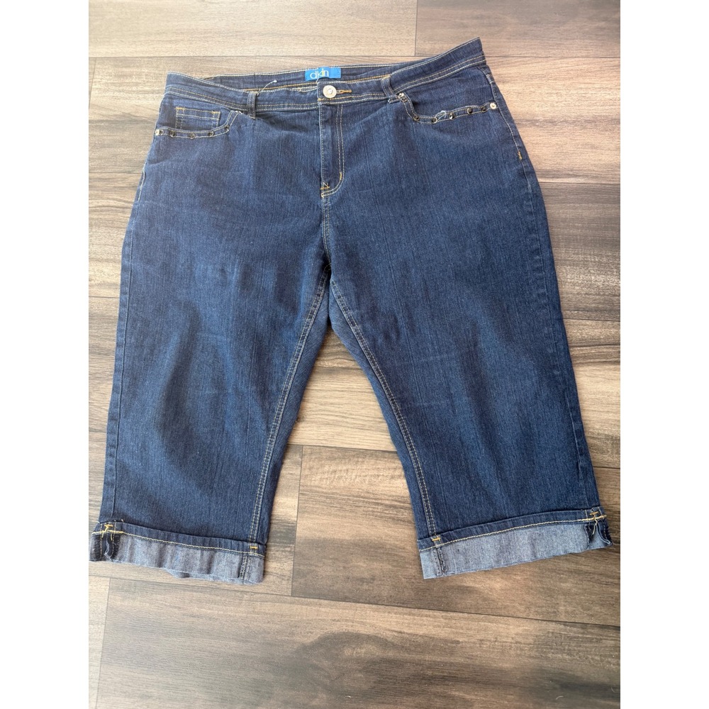 Dkin Women Plus Size 20W Dark Wash Denim Capri Jeans Rhinestone Studded Cuffed